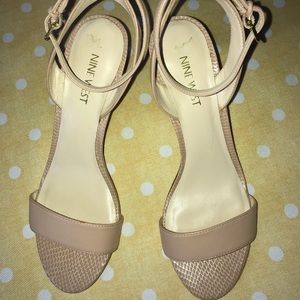 New Nine West Strappy Heels